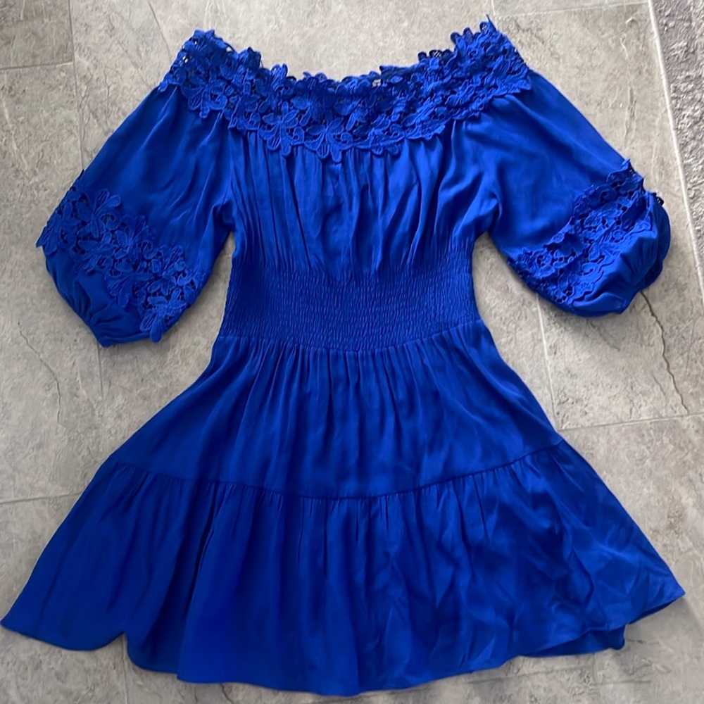 Gianni Bini crochet off shoulder dress